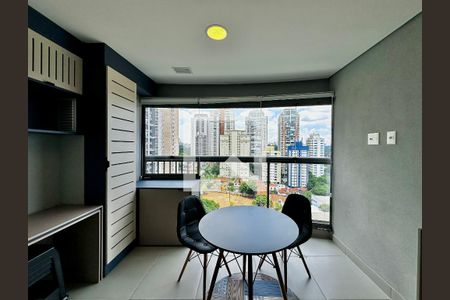 Studio para alugar com 32m², 1 quarto e sem vaga Studio para alugar com 32m², 1 quarto e sem vagaSacada