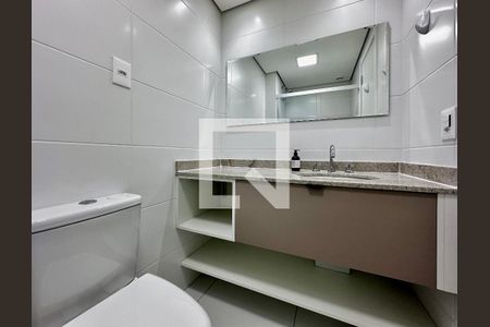 Studio para alugar com 32m², 1 quarto e sem vaga Studio para alugar com 32m², 1 quarto e sem vagaBanheiro