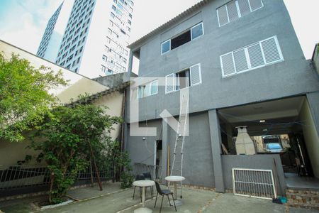 Casa para alugar com 300m², 3 quartos e 3 vagasFachada