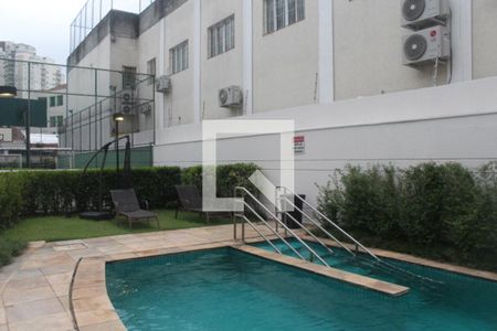 Apartamento à venda com 77m², 2 quartos e 2 vagas Apartamento à venda com 77m², 2 quartos e 2 vagasÁrea comum Piscina