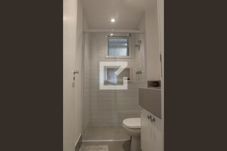 Apartamento à venda com 77m², 2 quartos e 2 vagas Apartamento à venda com 77m², 2 quartos e 2 vagasBanheiro