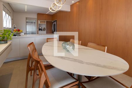 Sala de apartamento à venda com 3 quartos, 145m² em Vila Ipojuca, São Paulo