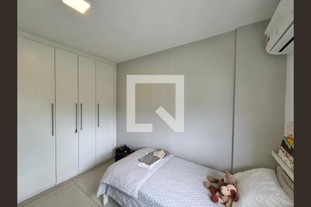 Casa de condomínio à venda com 196m², 2 quartos e 1 vagaQuarto