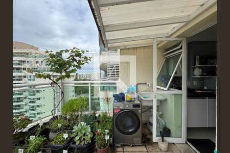 Casa de condomínio à venda com 196m², 2 quartos e 1 vagaÁrea de Serviço