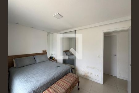 Casa de condomínio à venda com 196m², 2 quartos e 1 vagaSuíte