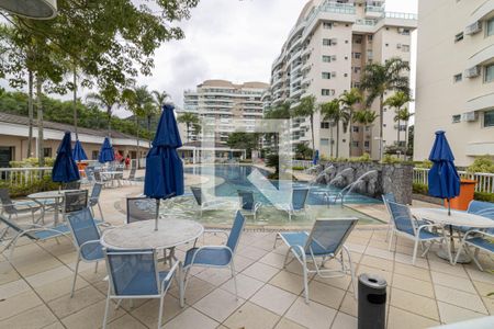 Casa de condomínio à venda com 196m², 2 quartos e 1 vagaÁrea externa