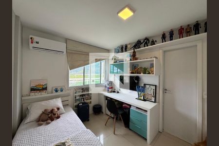 Casa de condomínio à venda com 196m², 2 quartos e 1 vagaQuarto