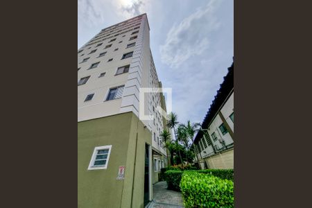 Apartamento para alugar com 45m², 2 quartos e 1 vaga Apartamento para alugar com 45m², 2 quartos e 1 vagaFachada
