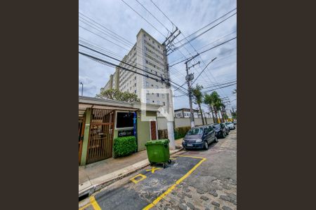 Apartamento para alugar com 45m², 2 quartos e 1 vaga Apartamento para alugar com 45m², 2 quartos e 1 vagaFachada