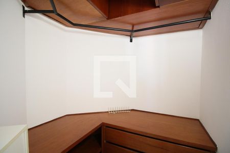 Closet de apartamento para alugar com 1 quarto, 45m² em Vila Andrade, São Paulo