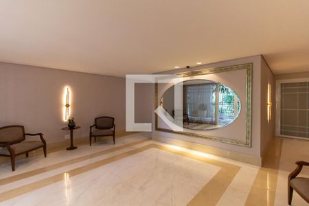 Apartamento à venda com 307m², 4 quartos e 5 vagasHall social