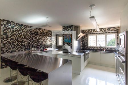 Apartamento à venda com 307m², 4 quartos e 5 vagasCozinha