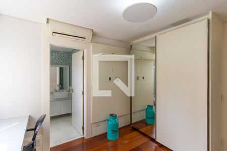 Apartamento à venda com 307m², 4 quartos e 5 vagasQuarto 3 - Suíte