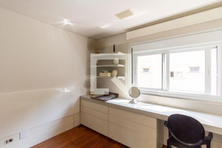 Apartamento à venda com 307m², 4 quartos e 5 vagasQuarto 3 - Suíte