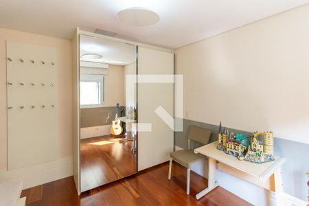 Apartamento à venda com 307m², 4 quartos e 5 vagasQuarto 2 - Suíte