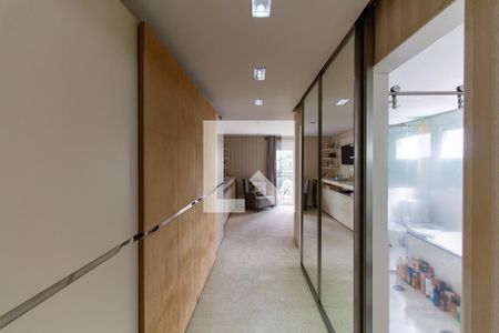 Apartamento à venda com 307m², 4 quartos e 5 vagasCloset da suíte 1