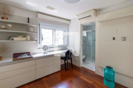 Apartamento à venda com 307m², 4 quartos e 5 vagasQuarto 3 - Suíte