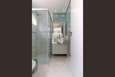 Apartamento à venda com 307m², 4 quartos e 5 vagasBanheiro da Suíte 3