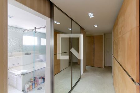 Apartamento à venda com 307m², 4 quartos e 5 vagasCloset da suíte 1