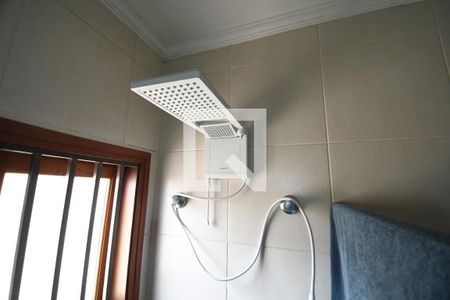 Casa para alugar com 275m², 3 quartos e 5 vagasBanheiro 1