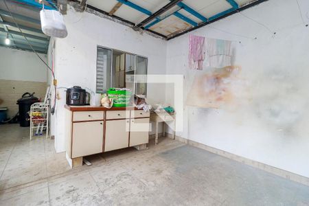 Casa à venda com 180m², 2 quartos e 2 vagasQuintal