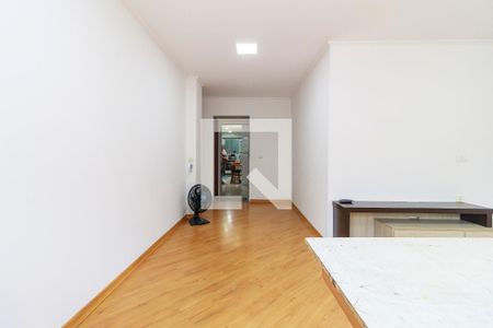 Casa à venda com 180m², 2 quartos e 2 vagasSala