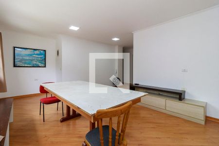 Casa à venda com 180m², 2 quartos e 2 vagasSala