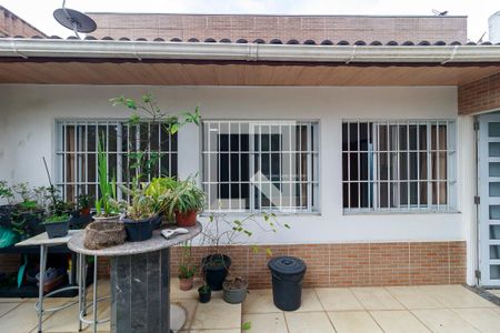 Casa à venda com 180m², 2 quartos e 2 vagasSala - Varanda