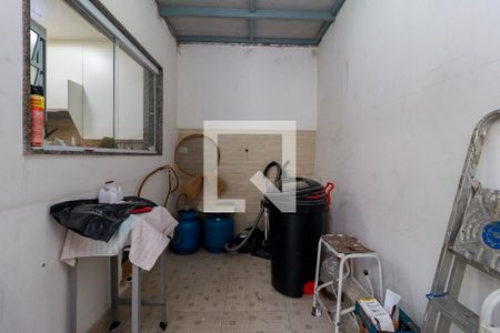 Casa à venda com 180m², 2 quartos e 2 vagasQuintal