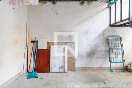 Casa à venda com 180m², 2 quartos e 2 vagasQuintal