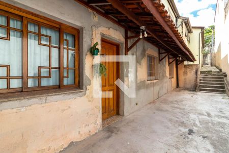 Casa à venda com 383m², 4 quartos e 2 vagasQuintal