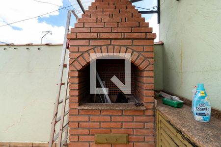 Casa à venda com 383m², 4 quartos e 2 vagasQuintal