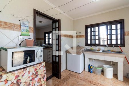 Casa à venda com 383m², 4 quartos e 2 vagasÁrea de Serviço