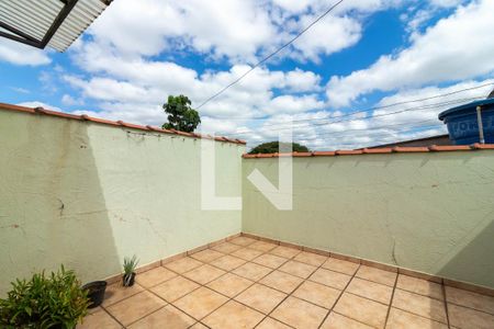 Casa à venda com 383m², 4 quartos e 2 vagasQuintal