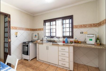 Casa à venda com 383m², 4 quartos e 2 vagasCozinha