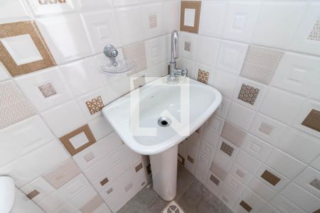 Casa à venda com 383m², 4 quartos e 2 vagasBanheiro 2