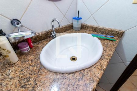 Casa à venda com 383m², 4 quartos e 2 vagasBanheiro