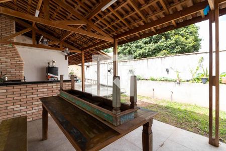 Casa à venda com 383m², 4 quartos e 2 vagasChurrasqueira