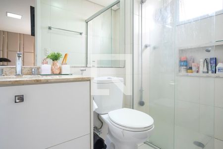 Apartamento à venda com 107m², 2 quartos e 3 vagasBanheiro da suíte