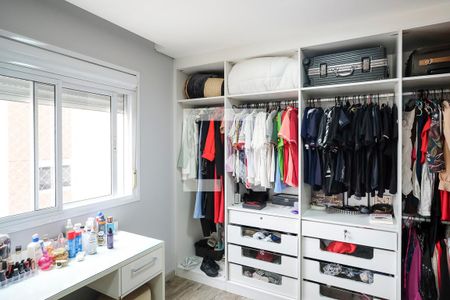 Apartamento à venda com 107m², 2 quartos e 3 vagasCloset da suíte