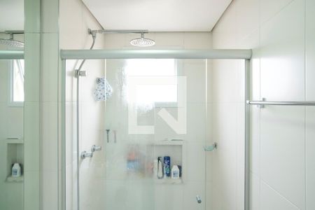 Apartamento à venda com 107m², 2 quartos e 3 vagasBanheiro da suíte