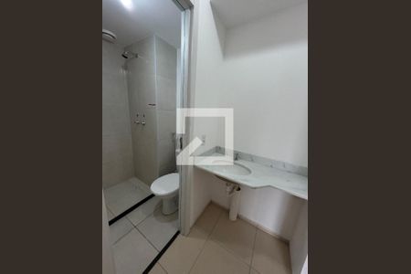 Banheiro de apartamento para alugar com 1 quarto, 35m² em Todos Os Santos, Rio de Janeiro