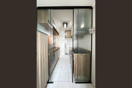 Apartamento à venda com 70m², 3 quartos e 1 vagaÁrea de Serviço