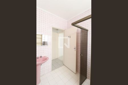 Casa para alugar com 230m², 3 quartos e 1 vaga Casa para alugar com 230m², 3 quartos e 1 vagaBanheiro da Suíte