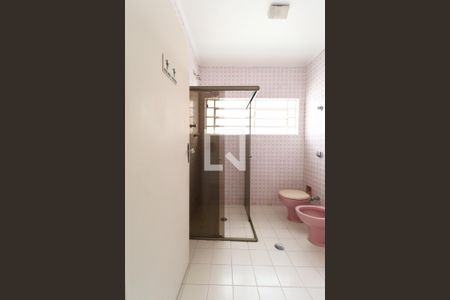 Casa para alugar com 230m², 3 quartos e 1 vaga Casa para alugar com 230m², 3 quartos e 1 vagaBanheiro da Suíte