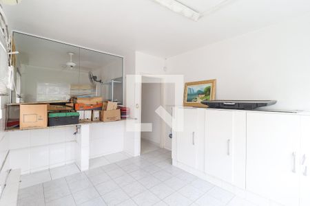 Casa para alugar com 230m², 3 quartos e 1 vaga Casa para alugar com 230m², 3 quartos e 1 vagaQuarto