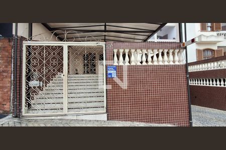 Apartamento para alugar com 120m², 3 quartos e 2 vagas Apartamento para alugar com 120m², 3 quartos e 2 vagasFachada