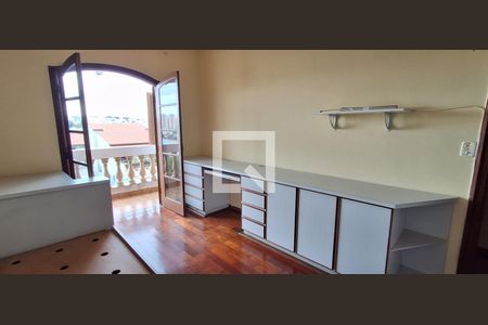 Apartamento para alugar com 120m², 3 quartos e 2 vagas Apartamento para alugar com 120m², 3 quartos e 2 vagasQuarto