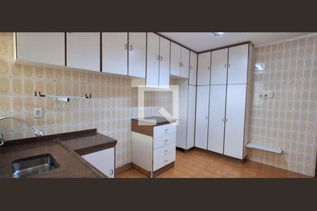 Apartamento para alugar com 120m², 3 quartos e 2 vagas Apartamento para alugar com 120m², 3 quartos e 2 vagasCozinha