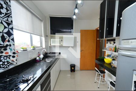Apartamento à venda com 208m², 3 quartos e 2 vagasCozinha